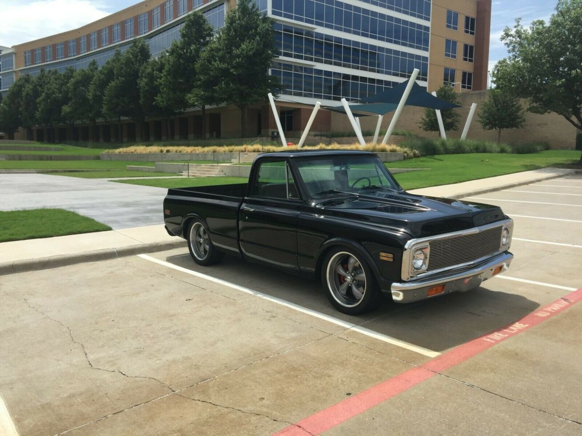 1972 Chevrolet C-10 Short Bed Restomod