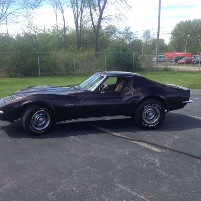 1972 Chevrolet Corvette Tee tops and pop out rear window