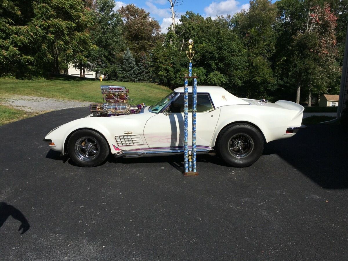 1972 Chevrolet Corvette lots of 24k gold trim