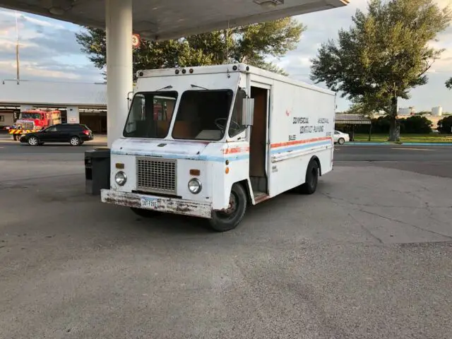 1972 Chevrolet P30 Van