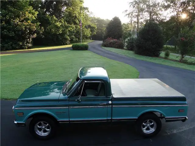 1972 Chevrolet C-10 CUSTOM DELUXE