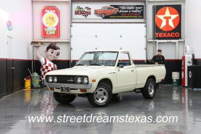 1972 Datsun Pickup 72 Datsun 89k miles Air-Conditioning mag wheels