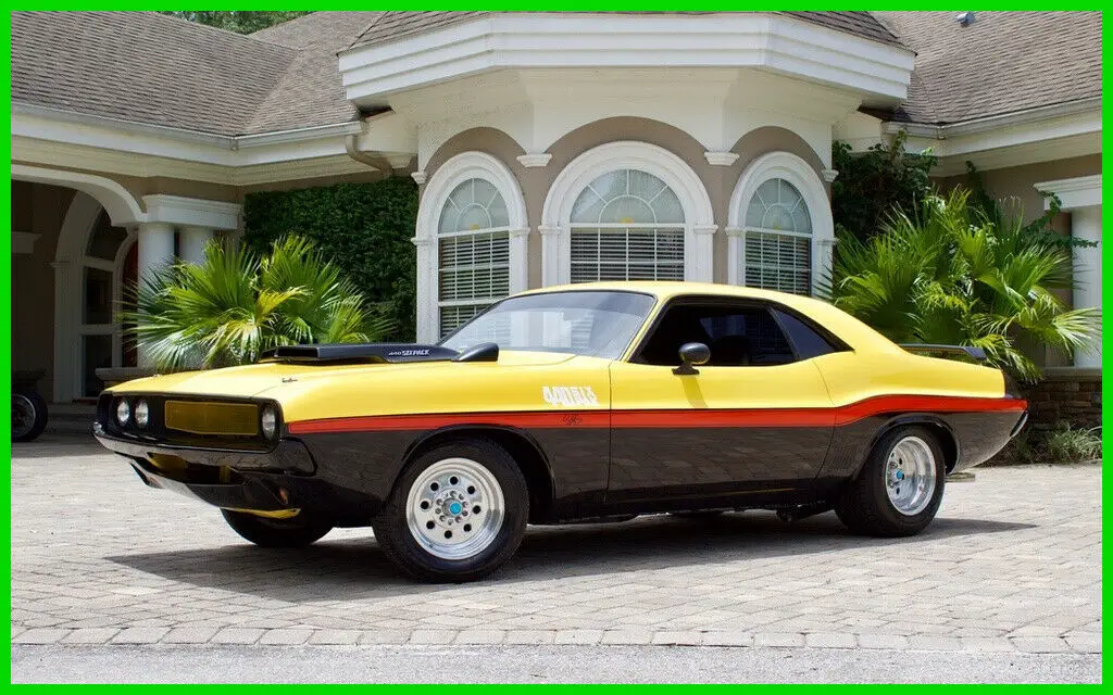 1972 Dodge Challenger 440 6 Pack Resto-Mod Hardtop Coupe