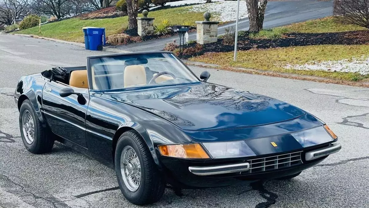 1972 Ferrari Daytona Spyder 365 1972 FERRARI DAYTONA SPYDER 365 REPLICA