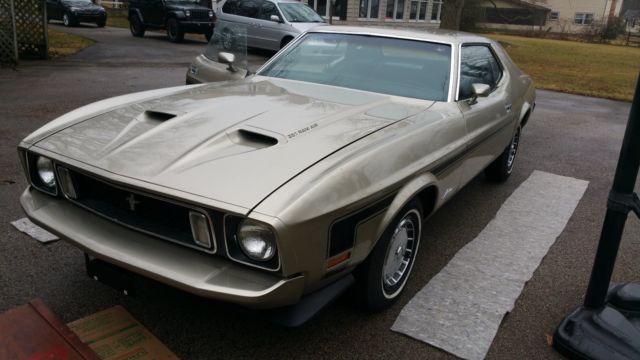 1972 Ford Mustang coupe