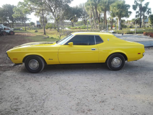 1972 Ford Mustang 2 dr