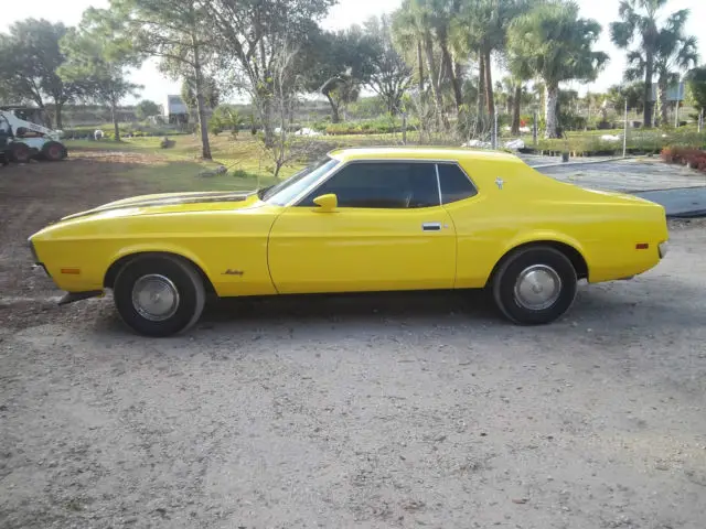 1972 Ford Mustang 2 dr