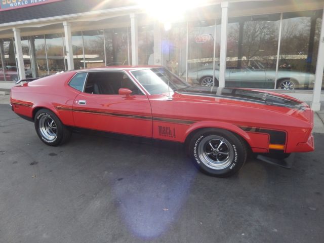 1972 Ford Mustang Buckets with console