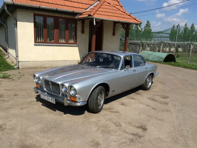 1972 Jaguar XJ6 Base