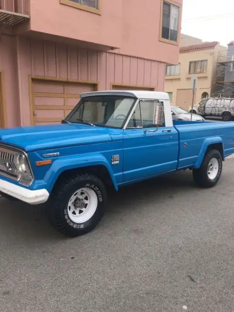 1972 Jeep J-2000