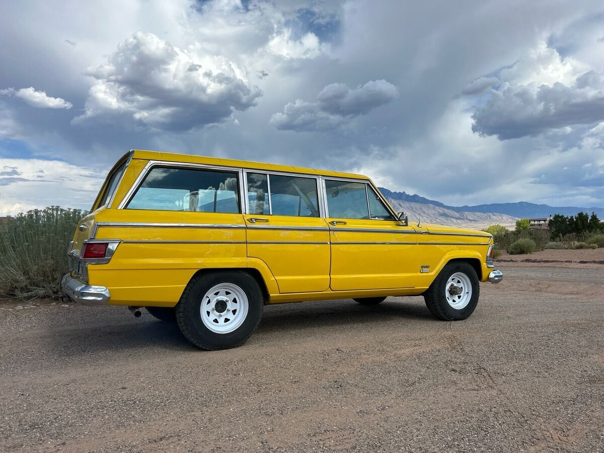 1972 Jeep Wagoneer