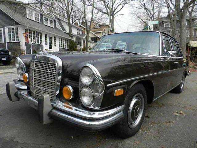 1972 Mercedes-Benz 280 SE --