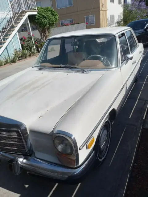 1972 Mercedes-Benz 250