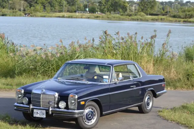 1972 Mercedes-Benz 200-Series 2.8L