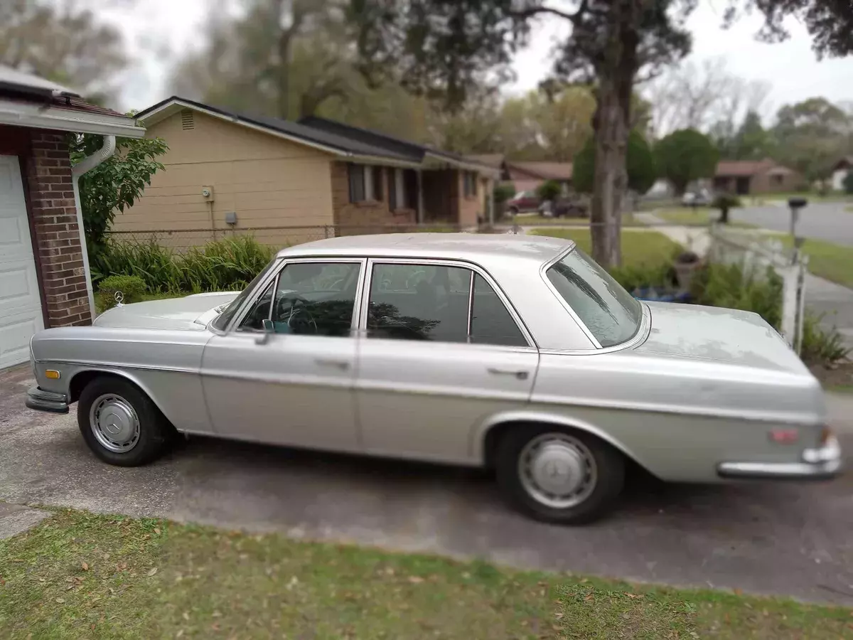 1972 Mercedes-Benz 280 SE