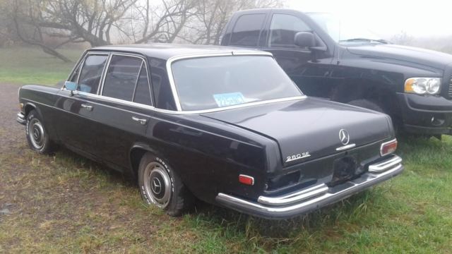 1972 Mercedes-Benz 200-Series SE