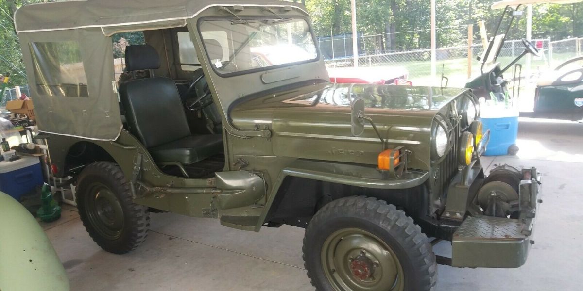 1972 Mitsubishi Jeep 2 drs