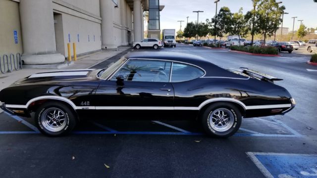 1972 Oldsmobile Cutlass 442 W-30