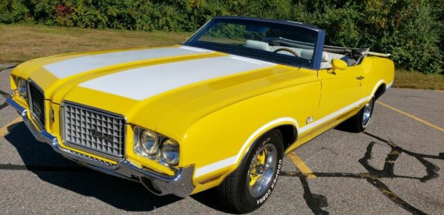 1972 Oldsmobile 442 STUNNING YELLOW 442 CUTLASS CONVERTIBLE