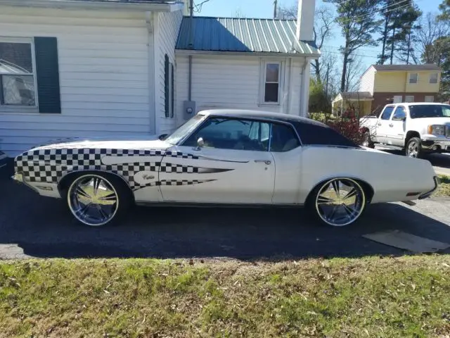 1972 Oldsmobile Cutlass Coupe