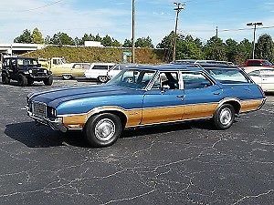 1972 Oldsmobile Vista Cruiser --