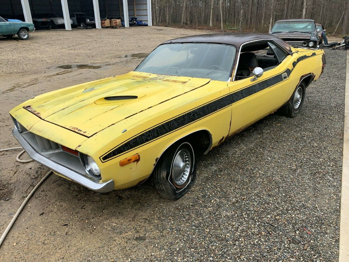 1972 Plymouth Barracuda 1972 barracuda parked since 83 original paint
