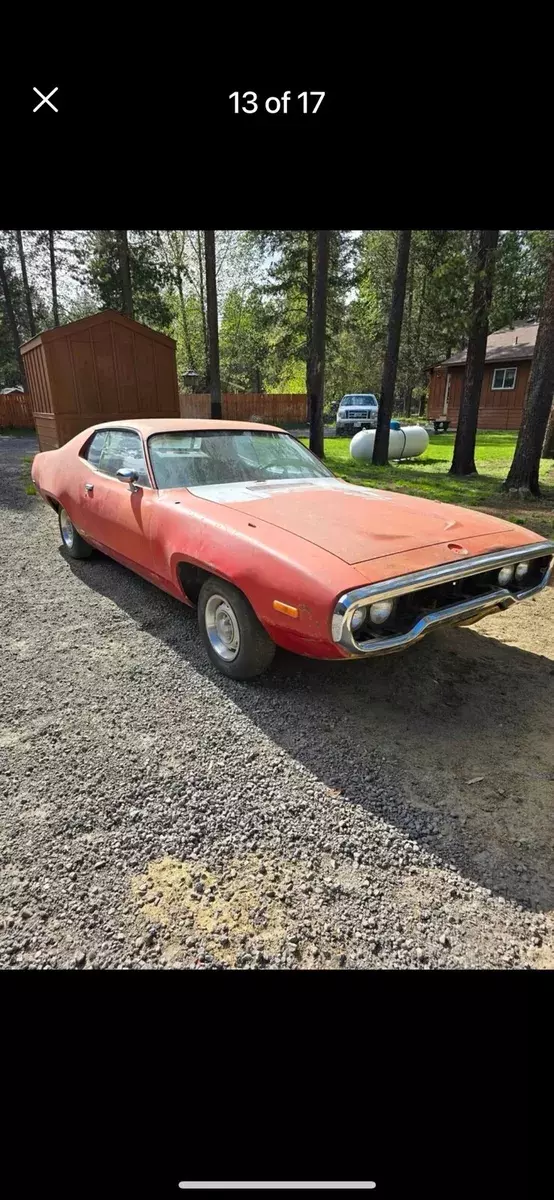 1972 Plymouth Road Runner Black vinyl top