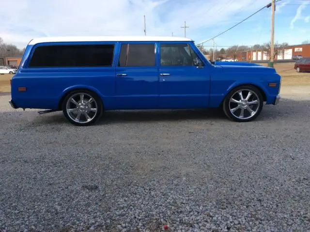 1972 Chevrolet Suburban Super Cheyenne