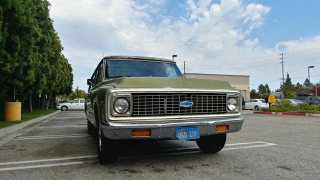 1972 Chevrolet Suburban Deluxe