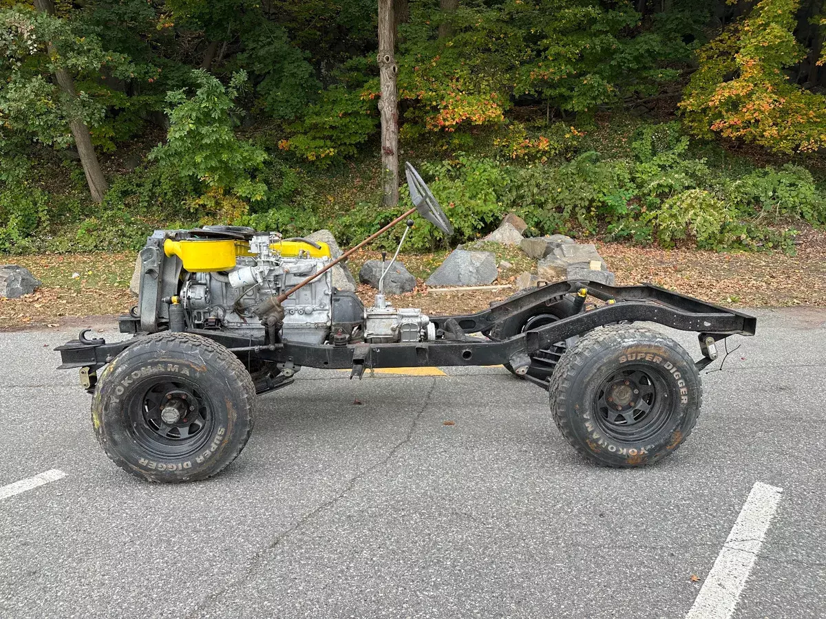 1972 Toyota FJ 40 Chassis Motor & Trans