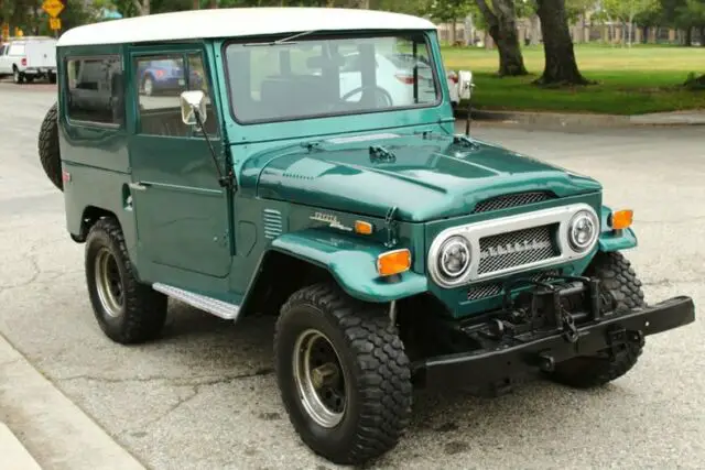 1972 Toyota Land Cruiser FJ 40  4WD