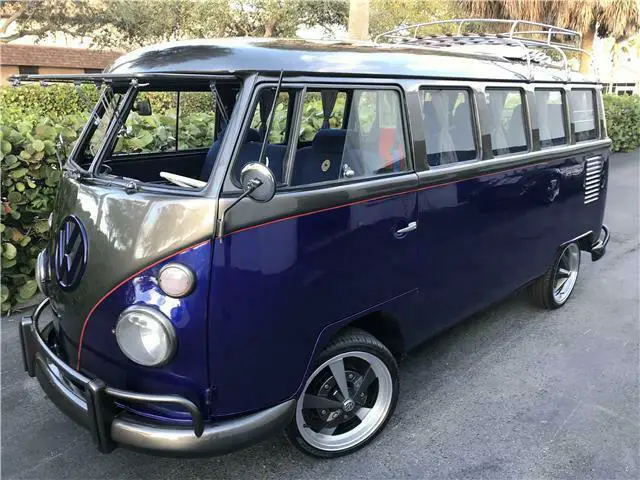 1972 Volkswagen Bus/Vanagon 15 windows