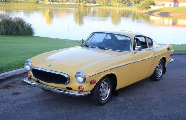 1972 Volvo P1800E --