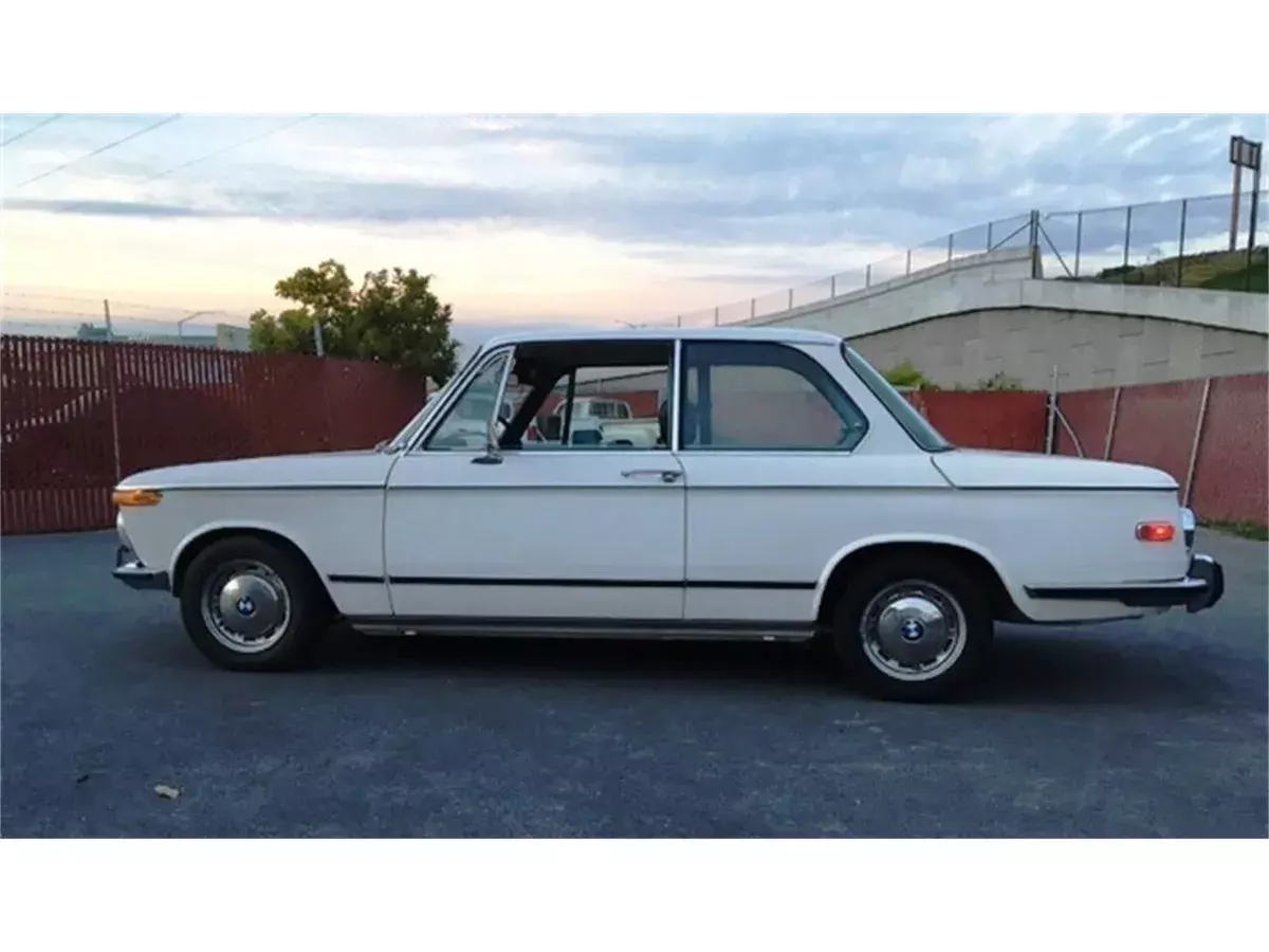 1973 BMW 2002tii stock factory trim