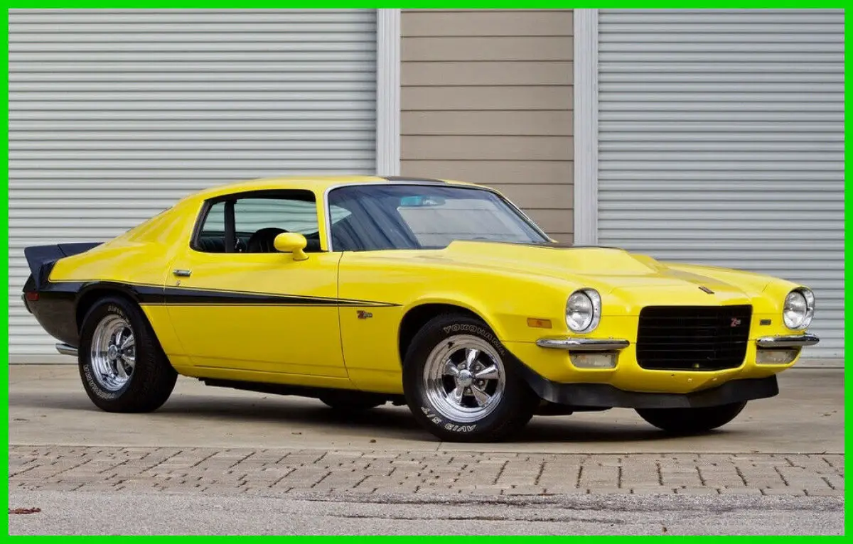 1973 Chevrolet Camaro Z28 / 7.4L 427 / 4-SPD / A/C