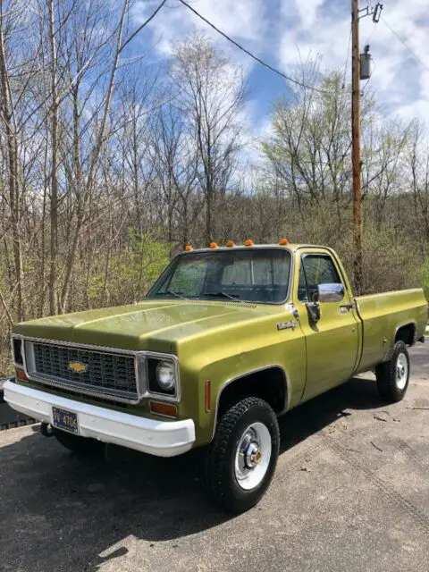 1973 Chevrolet C/K Pickup 2500 Camper special 8200 GvWR