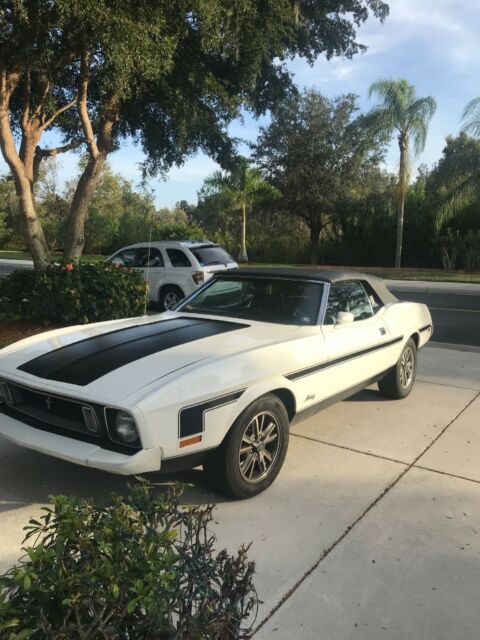1973 Ford Mustang Power window/brakes, AC,