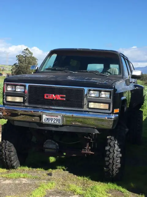 1973 GMC Suburban K/35 Dually