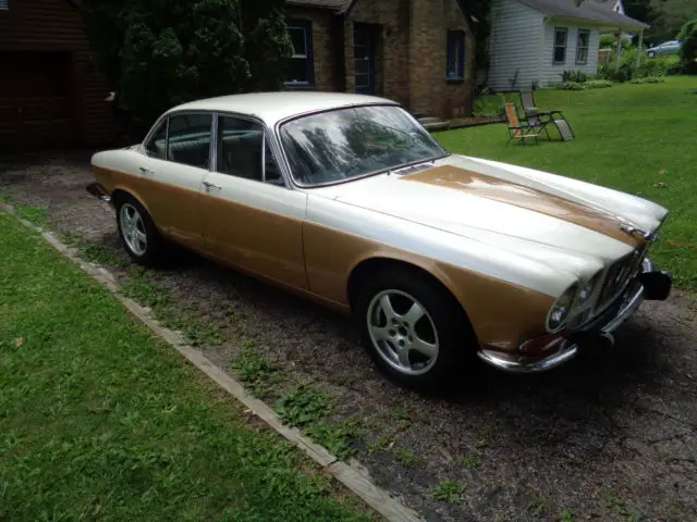 1973 Jaguar XJ6 Base