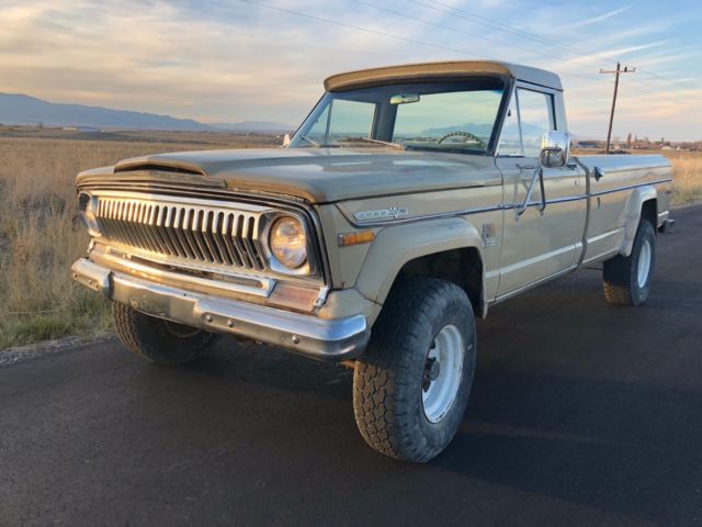 1973 Jeep J-4700 townside j4000