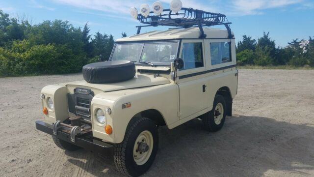 1973 Land Rover Defender 88