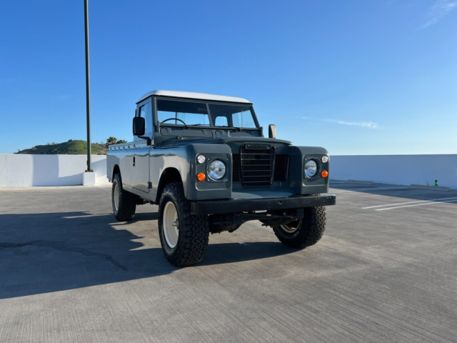 1973 Land Rover Defender SERIES 3 109 PICK UP TRUCK HARDTOP - (COLLECTOR SERIES)