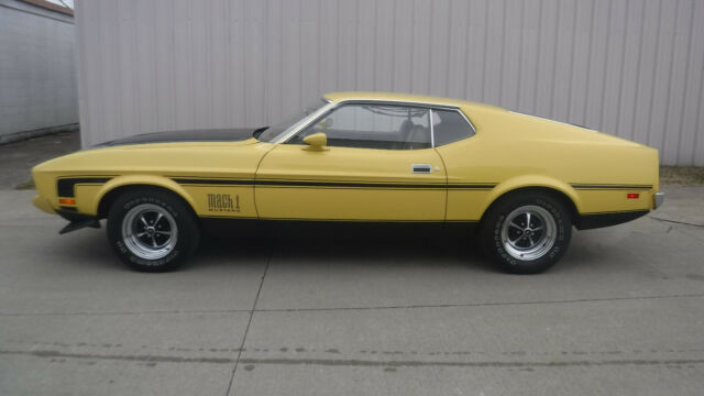 1973 Ford Mustang MACH 1 4 SPEED