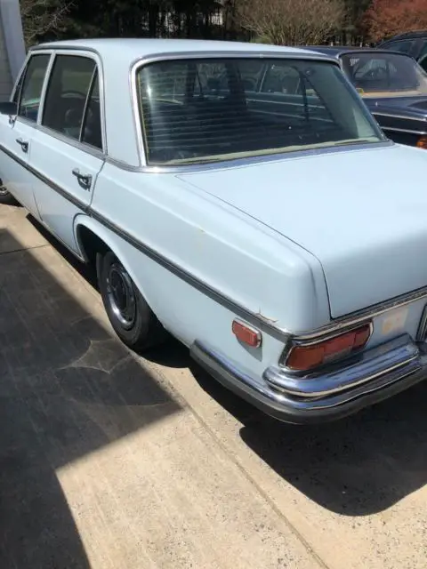 1973 Mercedes-Benz 200-Series LEATHER/SUEDE