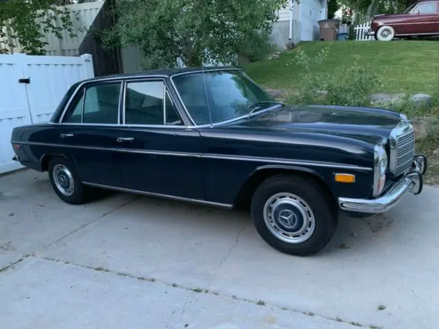 1973 Mercedes-Benz 200-Series