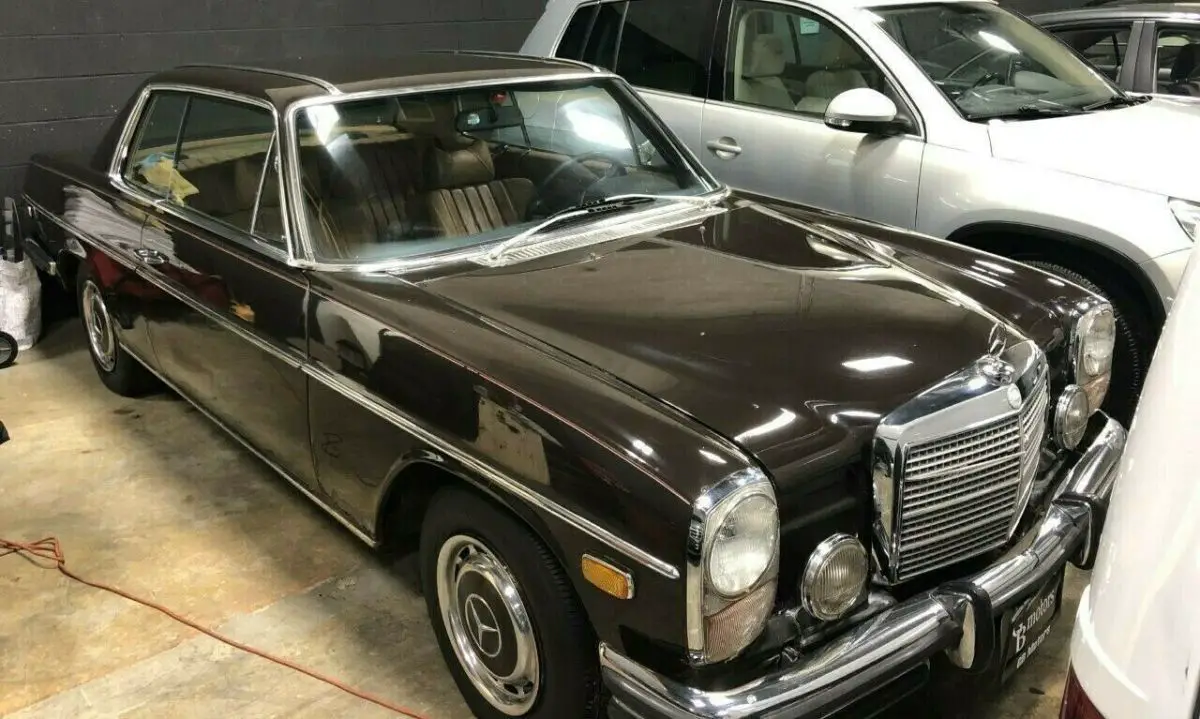 1973 Mercedes-Benz 200-Series