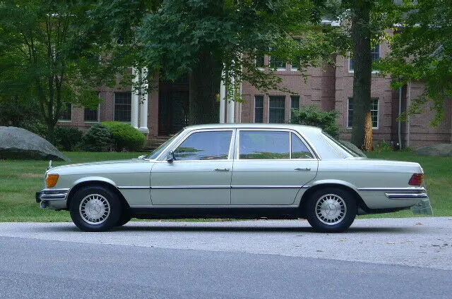 1973 Mercedes-Benz 400-Series