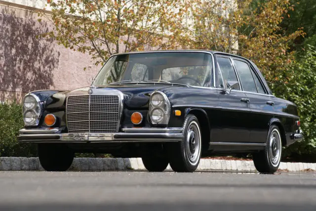 1973 Mercedes-Benz 200-Series 4.5