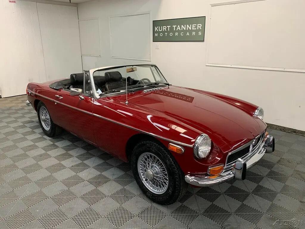 1973 MG MGB 1973 MGB ROADSTER. DAMASK RED WITH BLACK TRIM