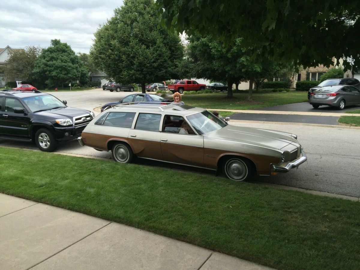 1973 Oldsmobile Custom Cruiser